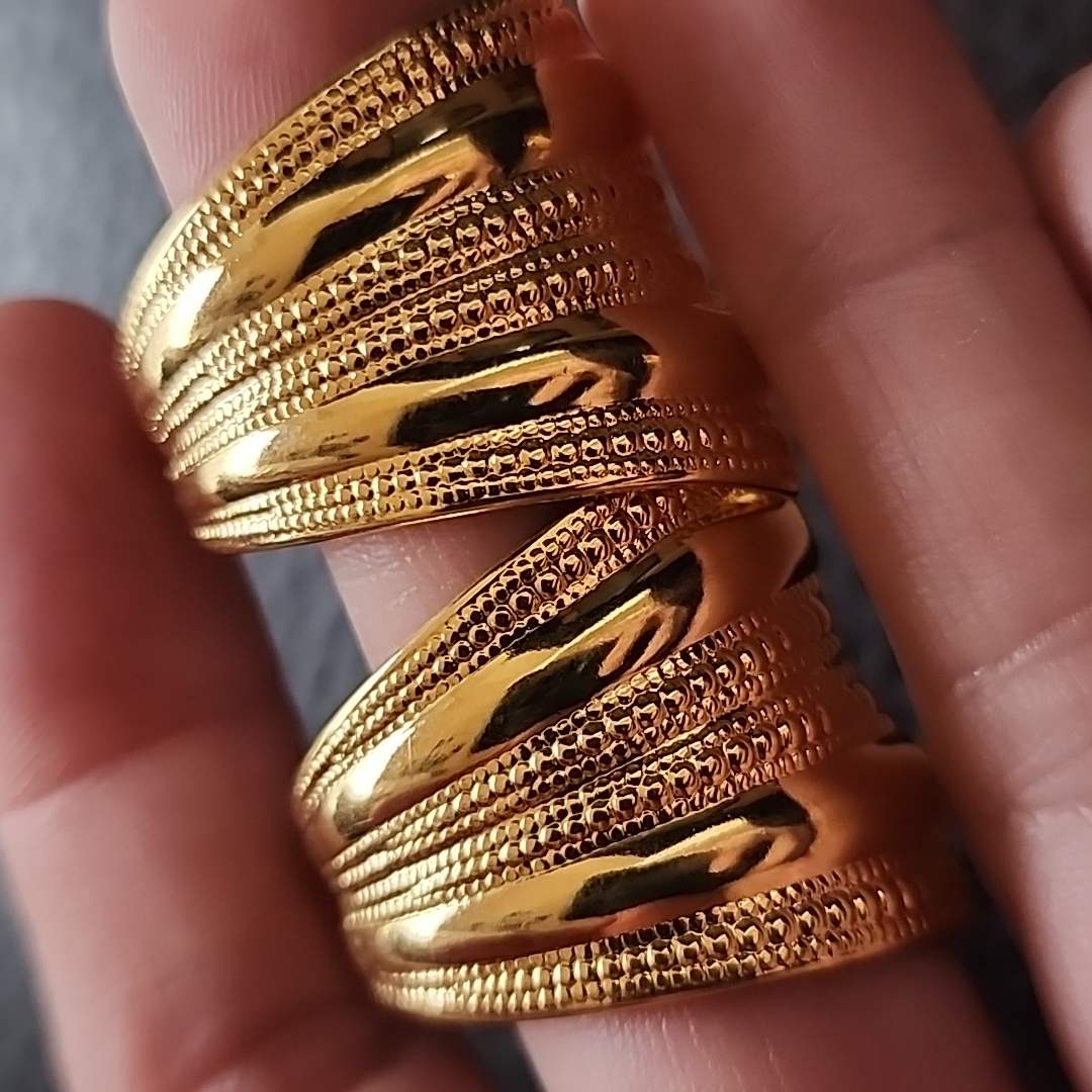 Vtg Earrings